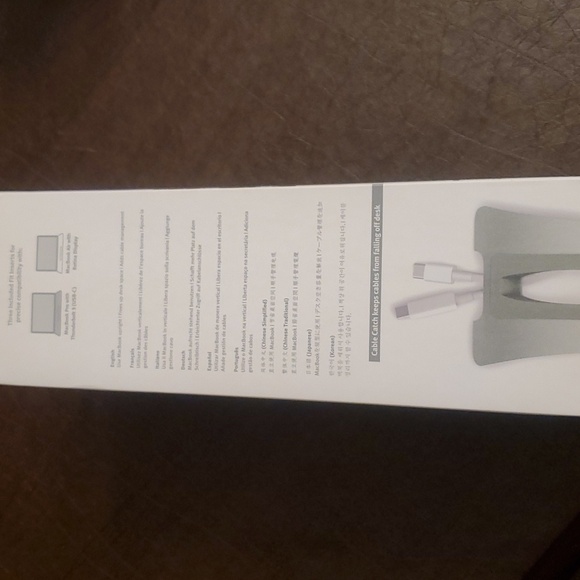 Book Arc for MacBook - Picture 2 of 3